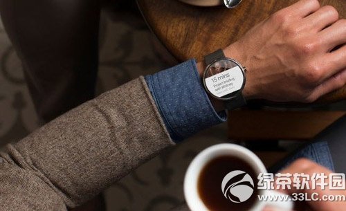 moto 360与iwatch哪一个好？moto360与iwatch技巧评测